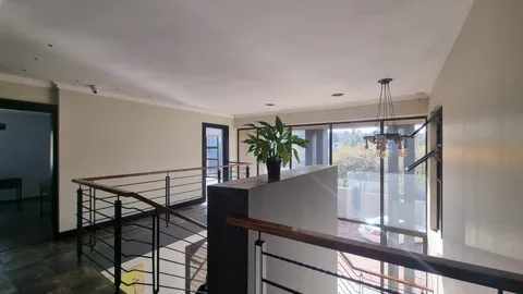 36 Fort St, Birnam - Commercial Building - Office Space Available For Sale in Melrose (1)